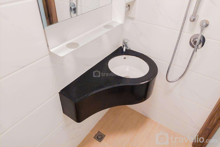 Bathroom, Great Best Deal Studio Sky House BSD By Travelio, Tangerang Selatan
