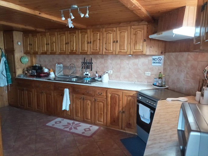 Others 2, Villa Nina in Kramolin, Sevlievo