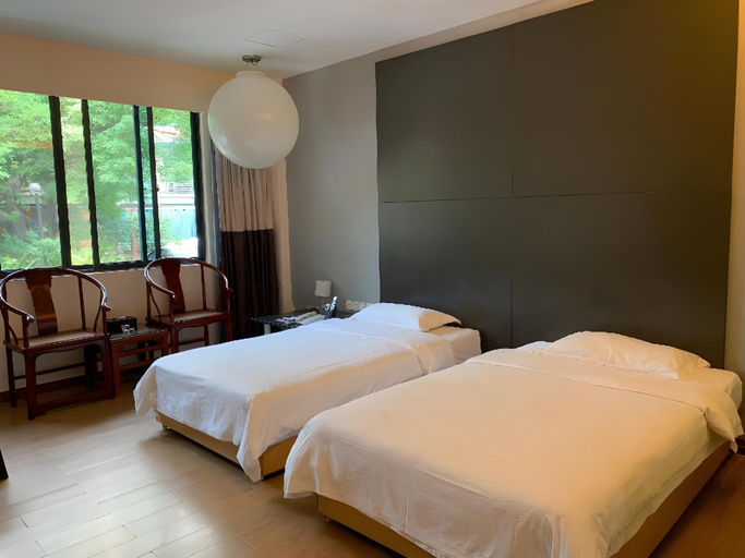 Bedroom 2, Guangzhou Bai Ming Hotel, Guangzhou