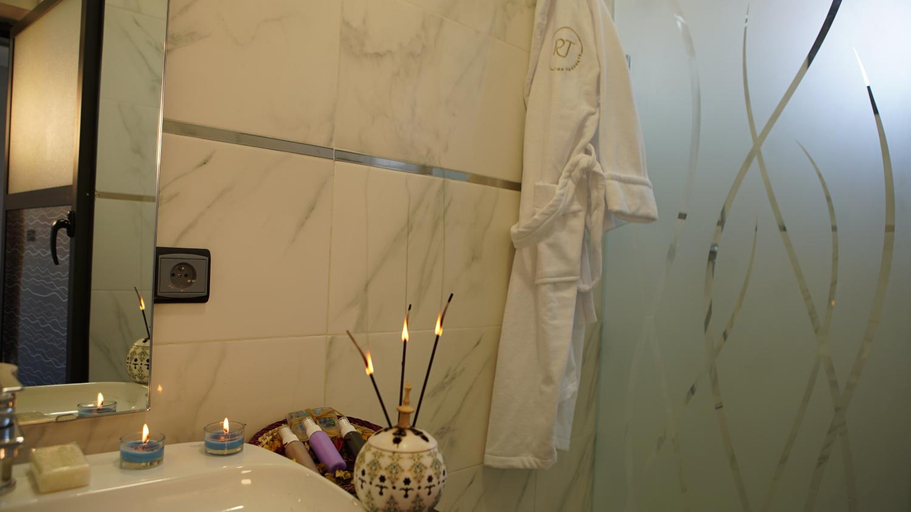 Bathroom 3, Hotel Riad Taounate, Taounate