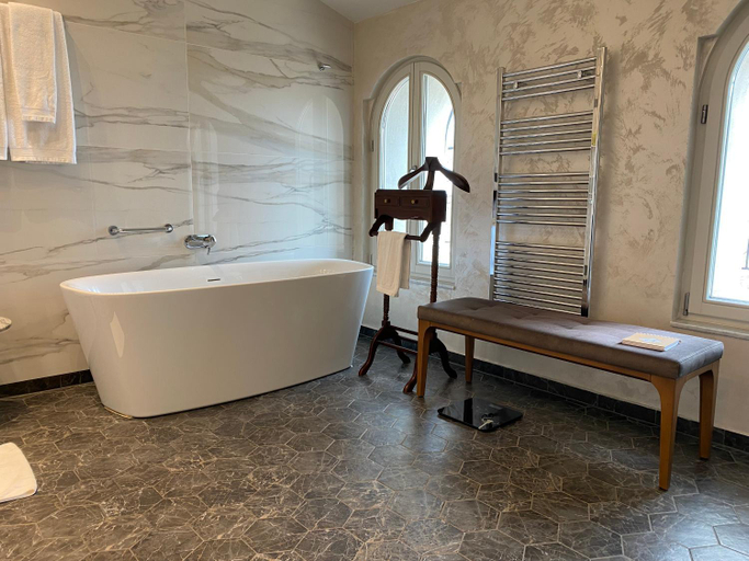 Bathroom 3, Villa Promenade, Burgas