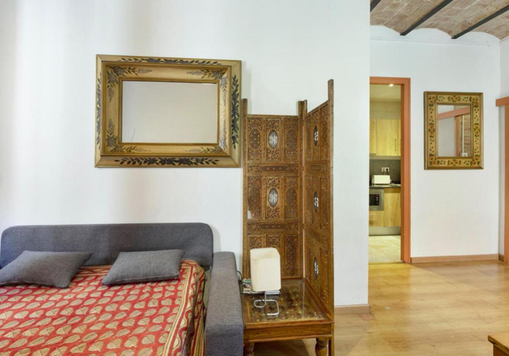 Others 4, Great apartment in Sagrada Familia with Balcony, Barcelona