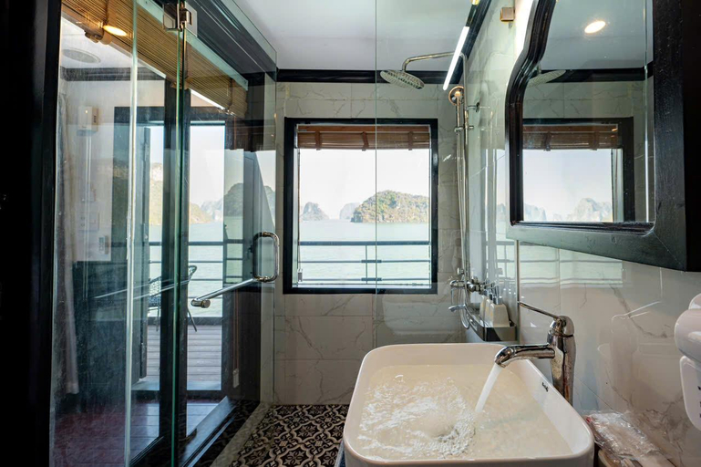 Bathroom, Dragon Bay Cruise, Hạ Long
