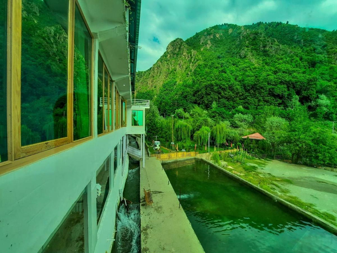 Others 3, Padshapal Resorts, Srinagar