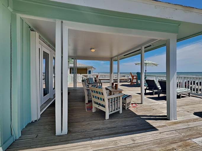 Others 4, Beachfront Bungalow, Galveston