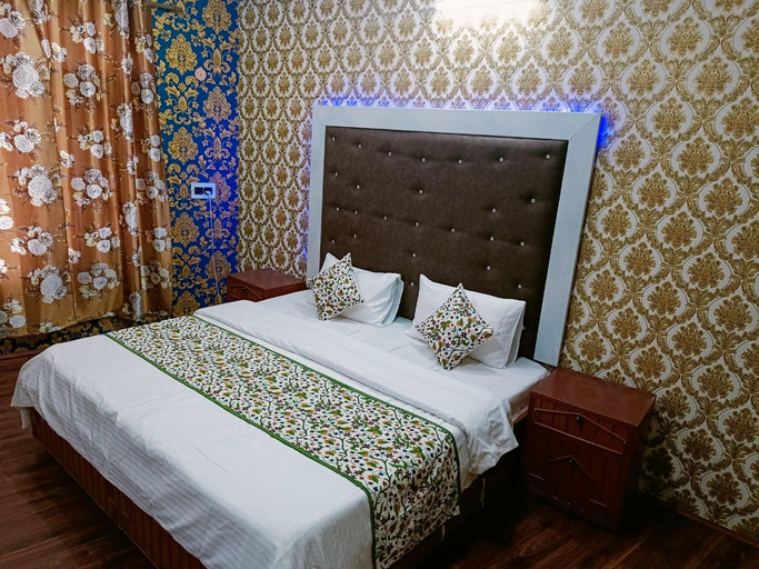 Bedroom 3, New Kashmir Hill Town, Srinagar