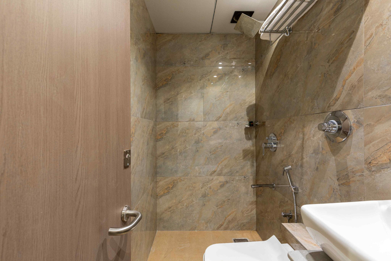 Bathroom 3, Hotel Metromax Andheri, Mumbai Suburban