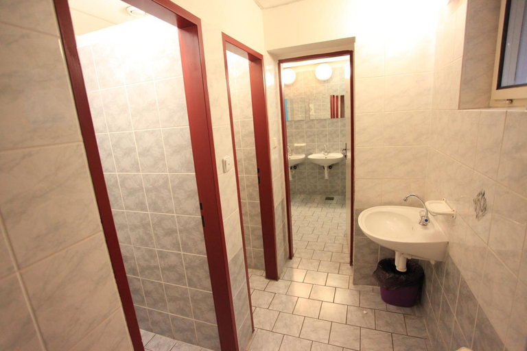 Bathroom 5, Hostel Sinkule, Praha 6
