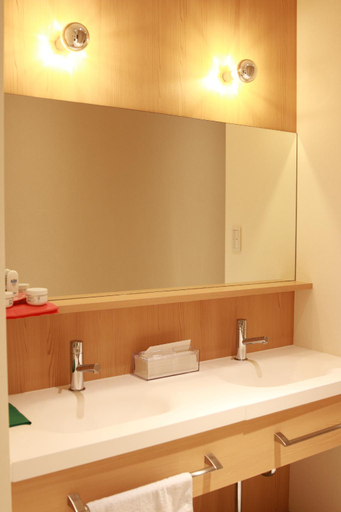 Bathroom 4, Woman only Guesthouse COCO Hiroshima, Hiroshima