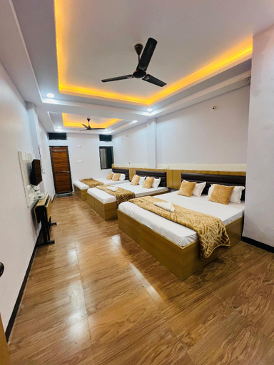 Others 4, Hotel Advika, Ujjain