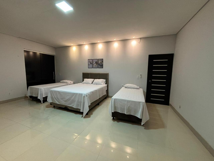 Bedroom, AMB Hospedagem, Confresa