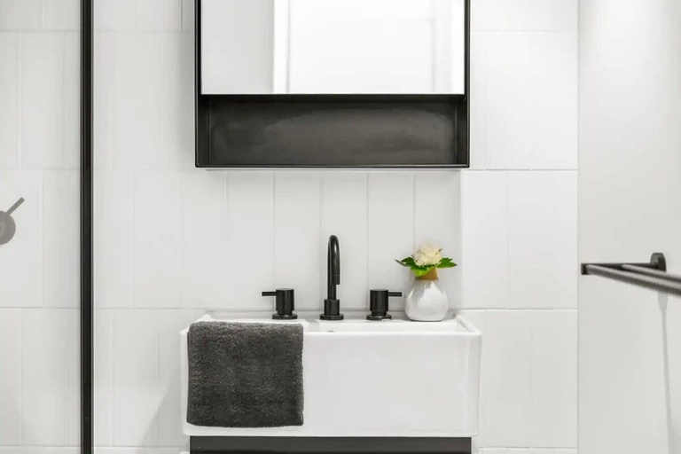 5, Cozy Apartment on Bourke St, Steps from Chinatown, Melbourne