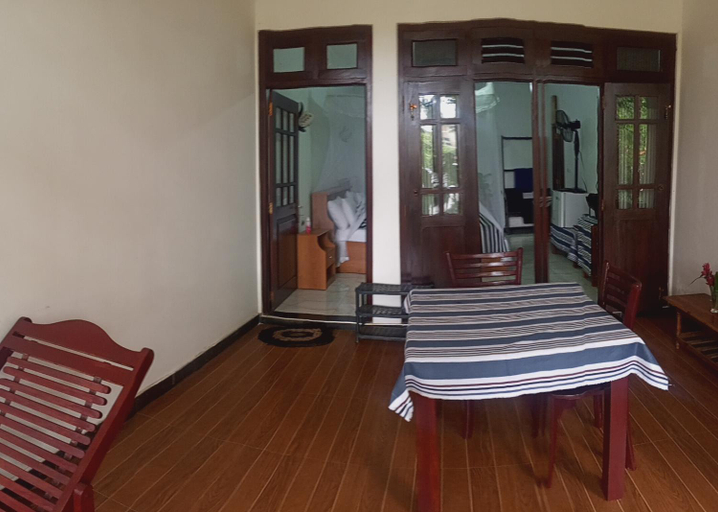 Others 3, The Dream Resort, Ella