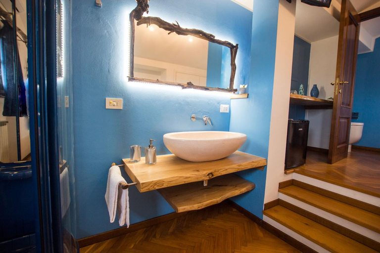 Bathroom 3, Villa Mandrioli, Livorno