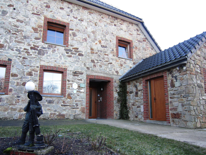 Others 4, Cozy Cottage, Baugnez Fields, Liège