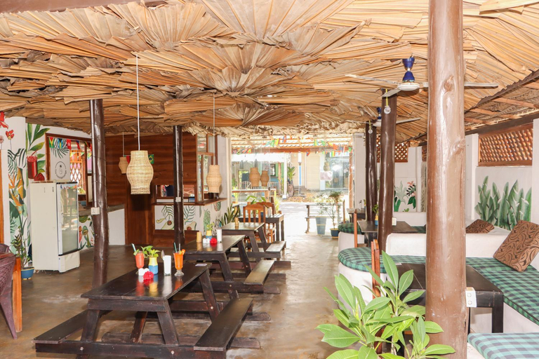 Food & Drinks 5, Canggu Surf Hotel - Arugam Bay, Pothuvil