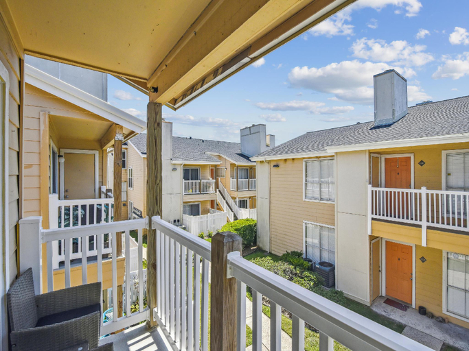 Others 5, Palms at Cove View 806 - Bougie Beach Bungalow, Galveston