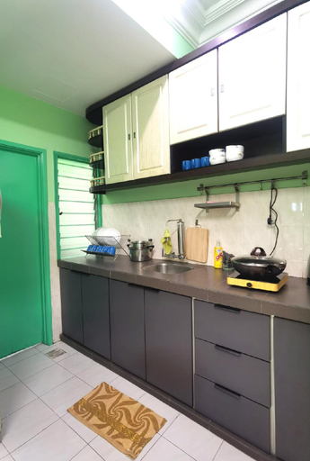 Others 5, Comfy Sleep PSR 3BR Condo MRT & Diverse Eateries, Seri Kembangan