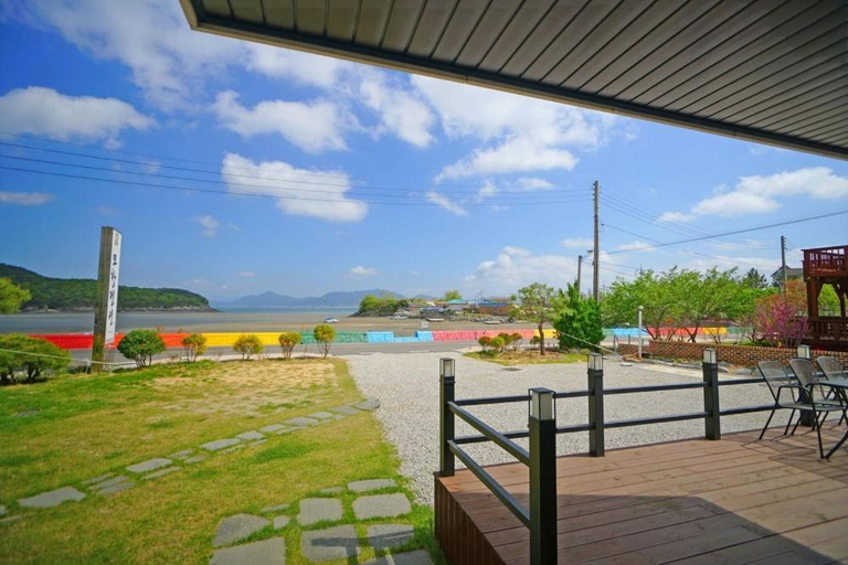 Others 5, Areumdaun Mohang Dokchae Pension, Buan