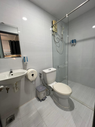 Bathroom 3, Saigon Style Hostel & Cafe, District 1