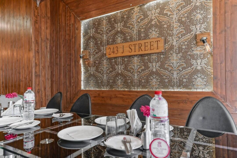 Food & Drinks 5, Hotel The Kaisar, Srinagar