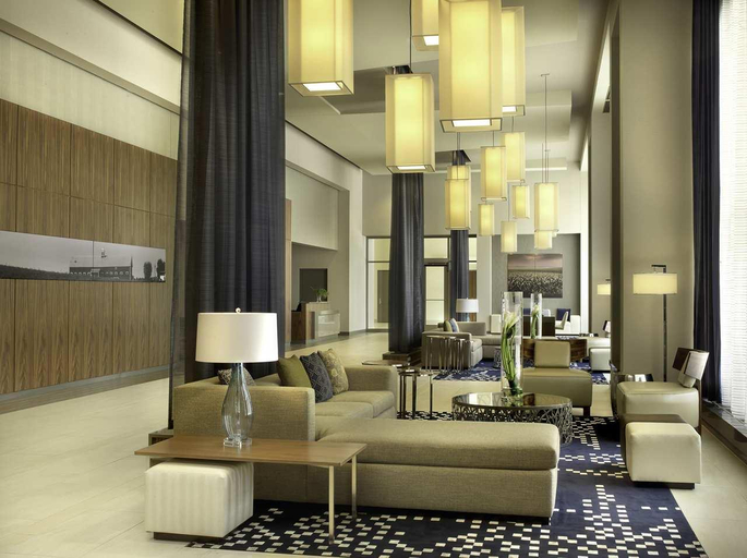 Public Area 4, Doubletree by Hilton Cedar Rapids Convention Complex, Linn