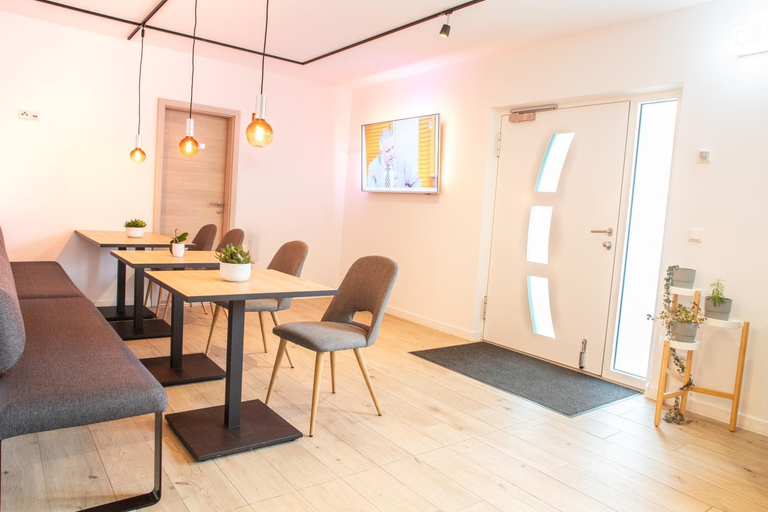 Others 2, Gastezimmer ROSS, Ebersberg
