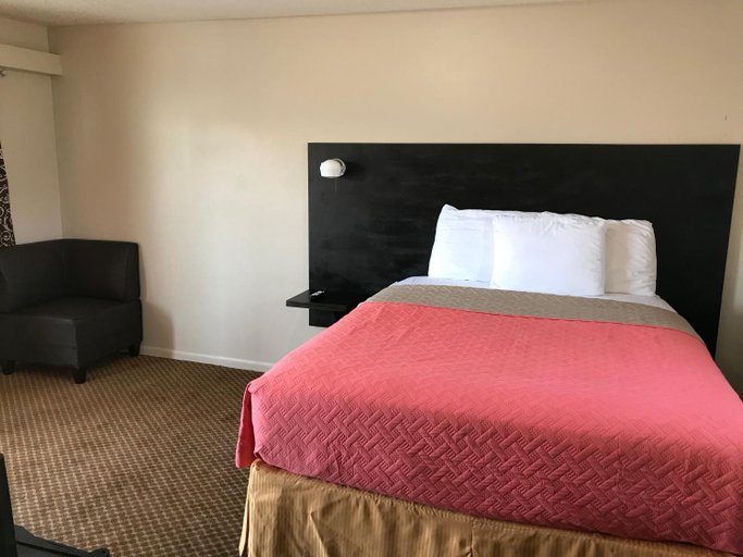 Others 5, Laci's Country Inn - Knob Noster, Johnson