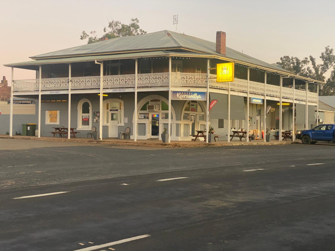 Food & Drinks, Pinkerton House, Cowra