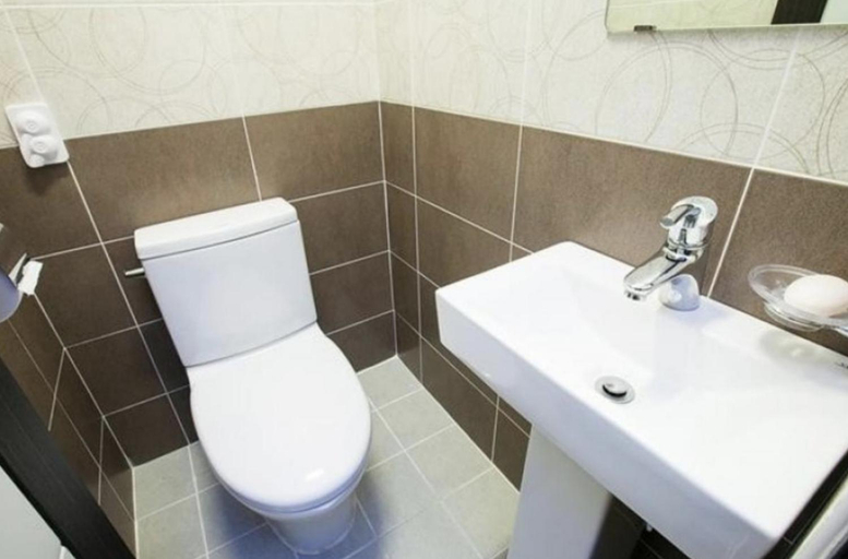 Bathroom 5, Jeju TS Youth Hostel & Resort, Seogwipo