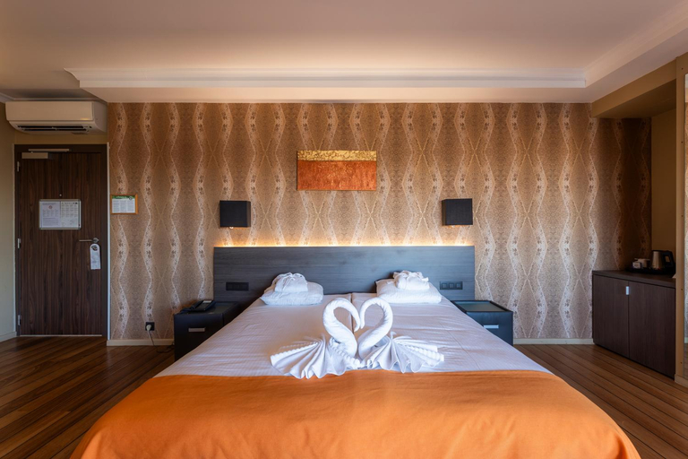 Bedroom 3, Hotel Donny, West-Vlaanderen