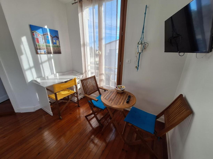 Others 5, La Maison Partagee d'Arlac, Gironde