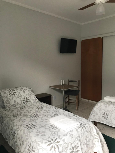 Bedroom 4, Hotel Sion, Monte Sião