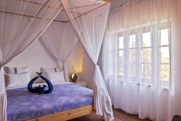 Bedroom 2, MANGA BLUE'S GUEST HOUSE, Haute matsiatra