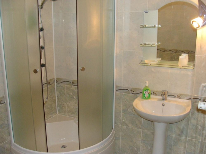Bathroom 3, Hotel Lidia