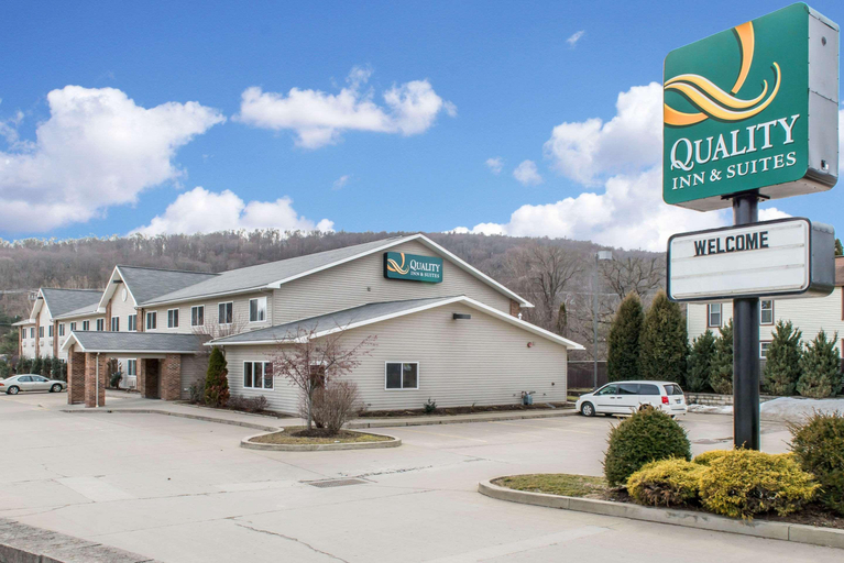 Exterior & Views 2, Quality Inn Suites Titusville, Crawford