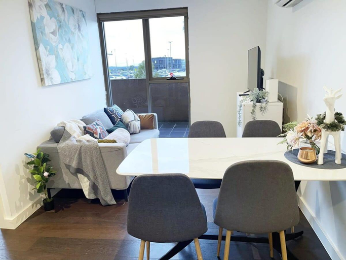 Others 5, Close to Doncaster Shopping Mall Perfect apartment, Manningham - West