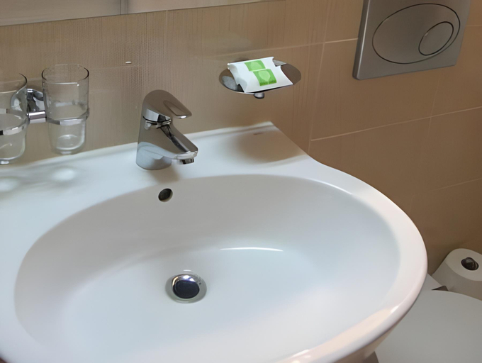 Bathroom 3, Hotel Pozyton, Bydgoszcz City