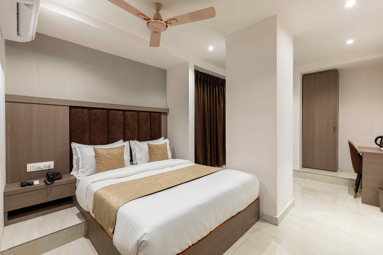 Bedroom 2, Hotel Metromax Andheri, Mumbai Suburban