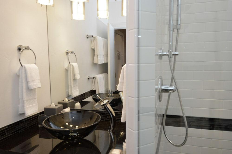 Bathroom 4, Independence Square 202, Hotel Room Over-looking the Mall and Aspen Mountain, Pitkin