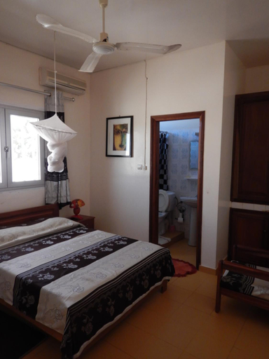 Others 5, Residence Saint James, Mbour