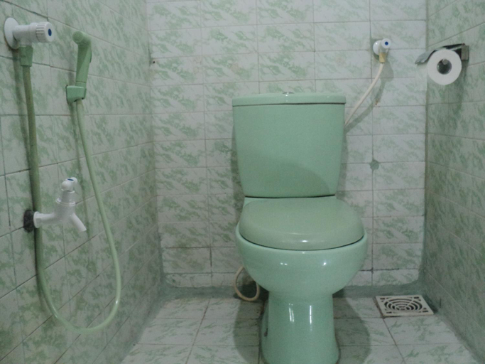 Bathroom 3, Superfine Apartment, Akmeemana