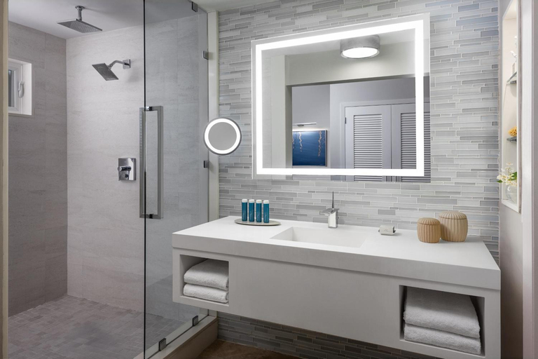 Bathroom 5, Sandals Royal Bahamian All Inclusive Adults Only