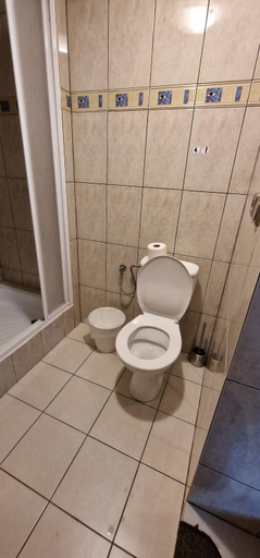 Bathroom 3, Poza Horyzont, Żywiec