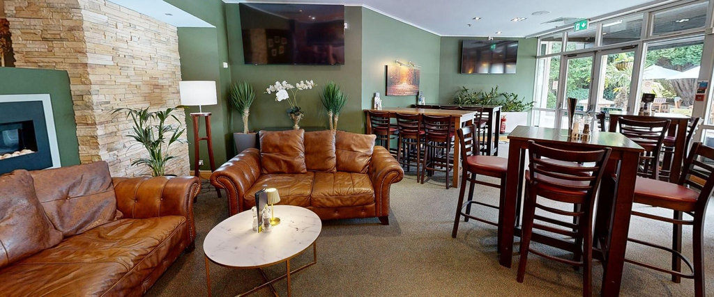 Bar/lounge