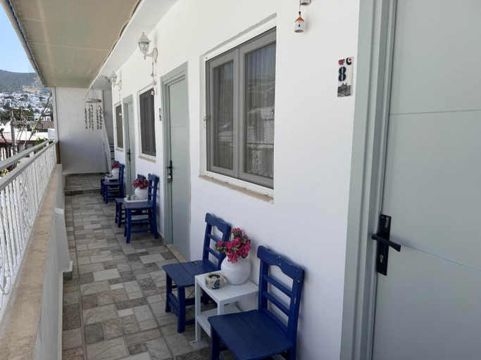 Others 4, White and Blue Bodrum, Bodrum