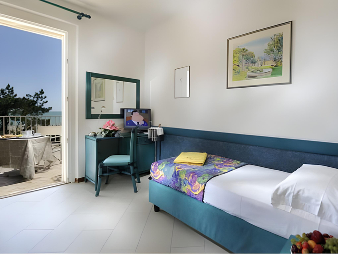 Bedroom 3, Grande Albergo Marin, Udine