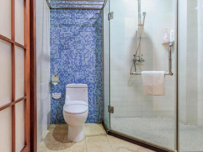 Bathroom 3, Golden Park Hotel, Guangzhou