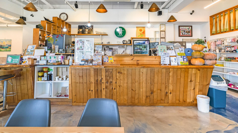 Food & Drinks 5, Sea Mood Full Ocean Stay, Tongyeong