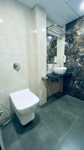 Bathroom 5, Hotel BKC Gold View, Mumbai Suburban